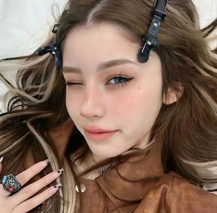 佳人心向暖替嫁夫人是大佬